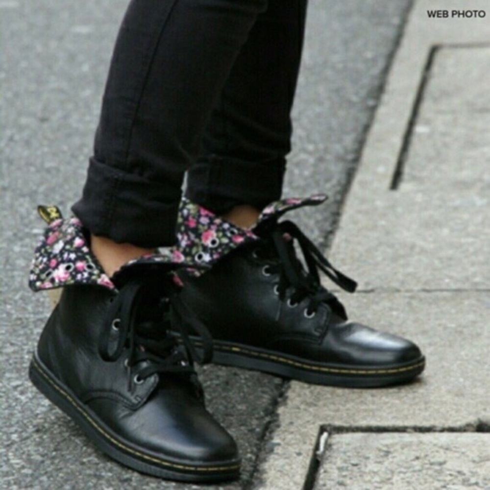 Dr. Martens Stratford 9-Eye Fold Down Boot in Black